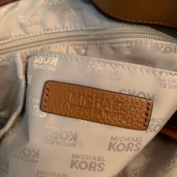 Michael Kors Purse - Picture 4 of 4